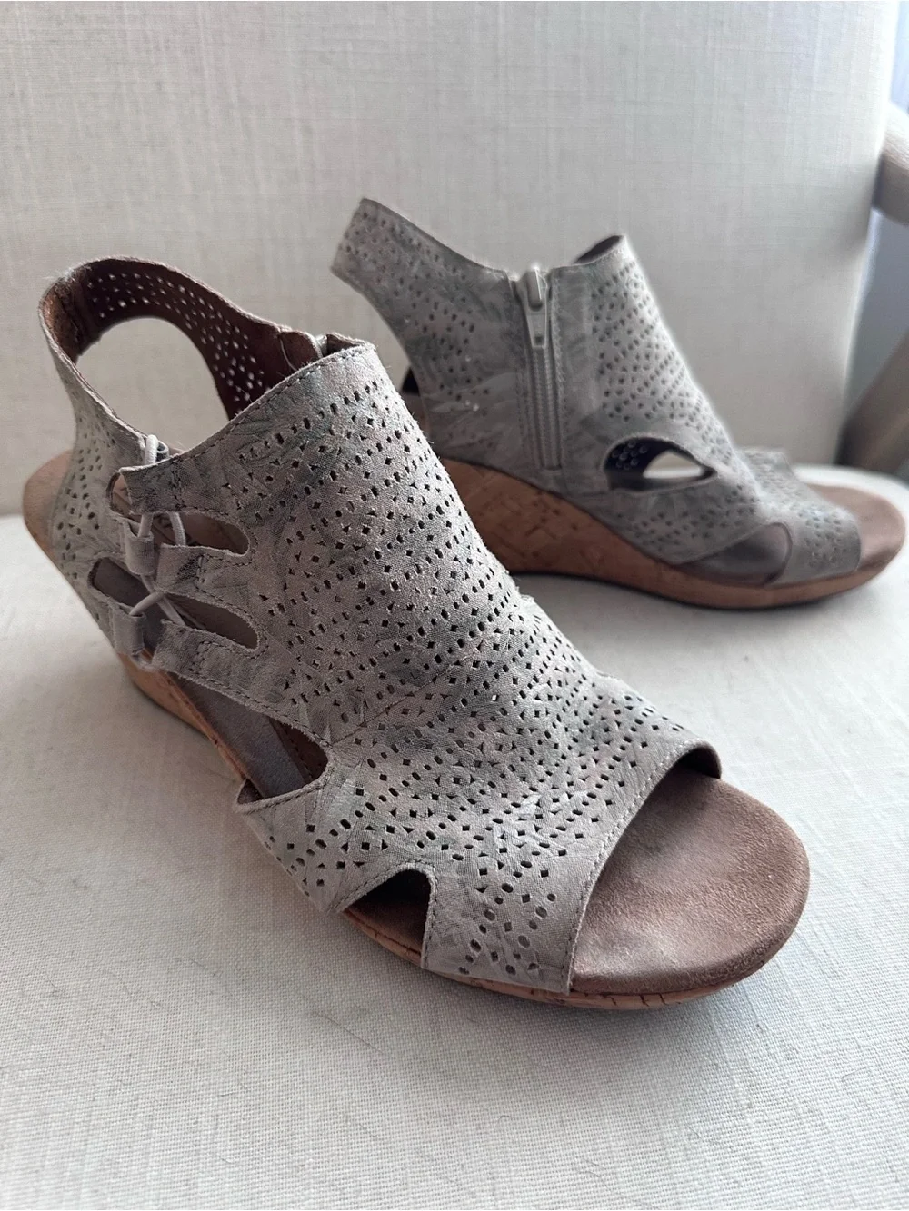 Rockport Light Gray Perforated Leather Wedge Sandals